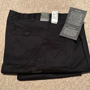 NWT men’s Jos A Banks Black slacks